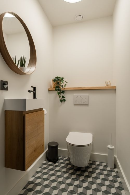 Badkamermeubels, wastafel en toilet
